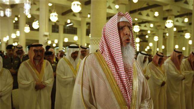 Grande Mufti Sheikh Abdul Aziz Al da Arábia Saudita ash-Sheikh (front)