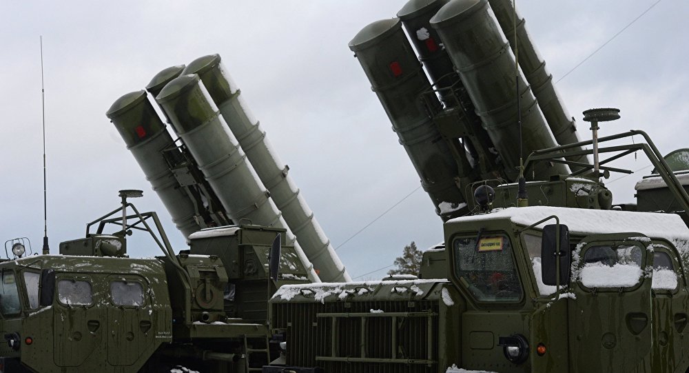 Sistema de míssies antiáreos russo S-400 Triumf, região de Moscou, Rússia