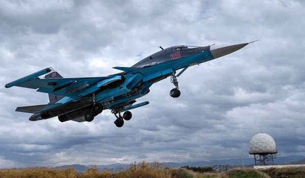 Russian Warplanes Continue to Bomb Terrorist Centers North of Aleppo