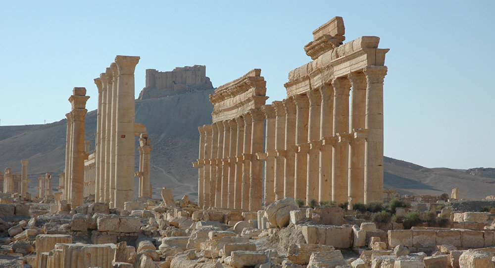 Castelo de Palmira (no fundo da foto)