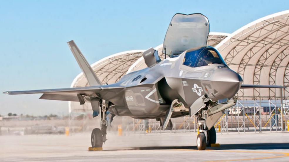 F35decabineaberta