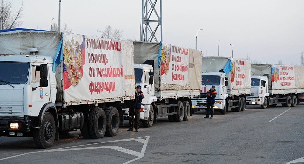 Comboio com ajuda humanitária russa parte para o leste ucraniano