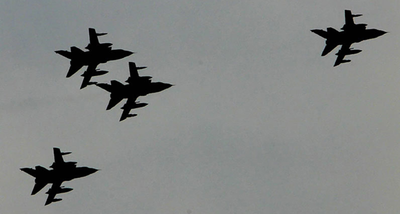 Saudi Tornados in formation.