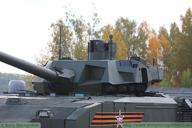 Russian-made_main_battle_tank_T-14_Armata_protected_with_new_generation_of_ERA_armor_640_002