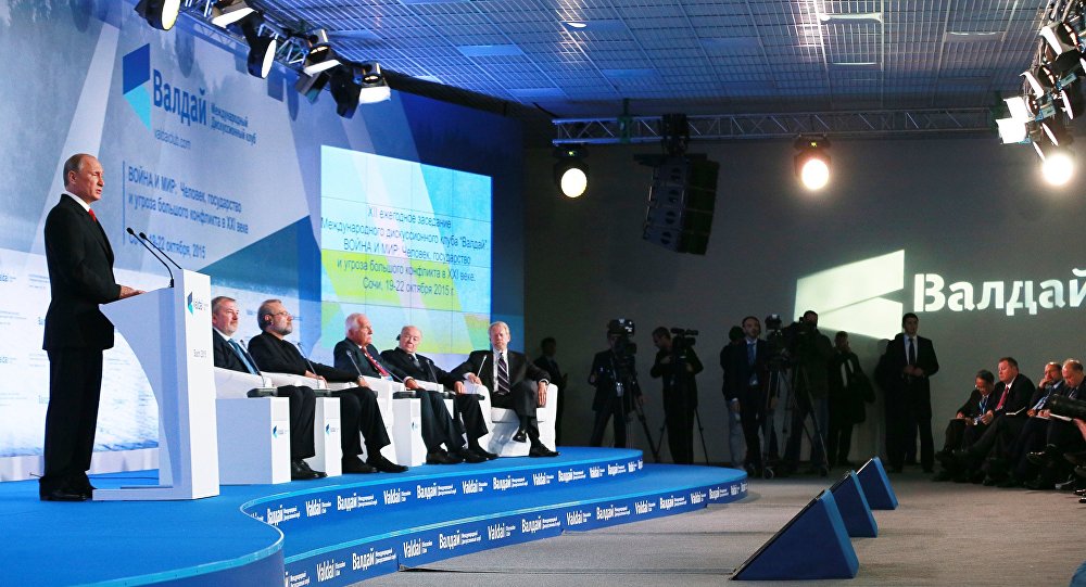 Presidente russo, Vladimir Putin, durante fórum do clube Valdai