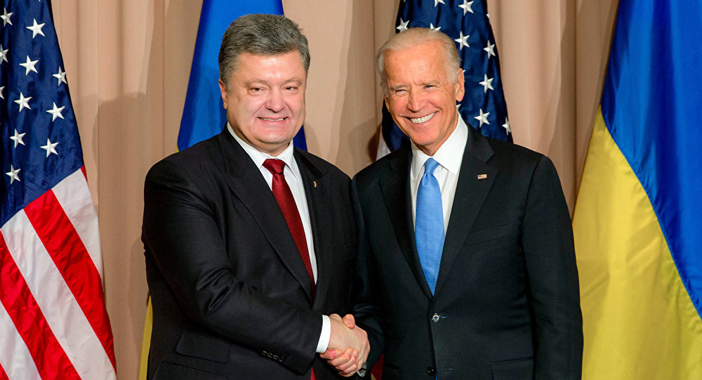 Reunião entre o presidente ucraniano, Pyotr Poroshenko, e o vice-presidente dos EUA, Joe Biden em Davos (Suíça)