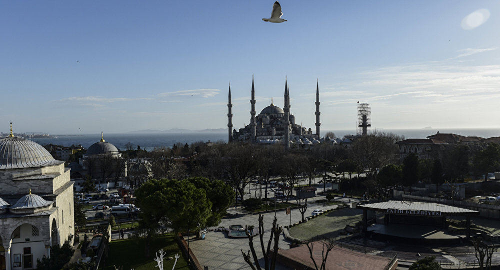 Praça Sultanahmet, vazia depois do atentado, Istambul, Turquia, 12 de janeiro de 2016