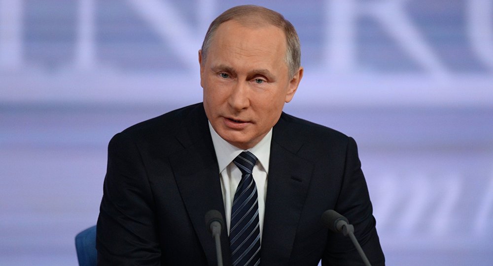 17 de dezembro, 2015. O presidente russo Vladimir Putin está realizando a grande coletiva anual no Centro de comércio internacional em Moscou