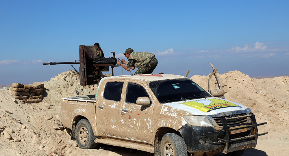 Um soldado da YPG perto de el-Hasakeh, não longe da fronteira entre Síria e Iraque, em novembro