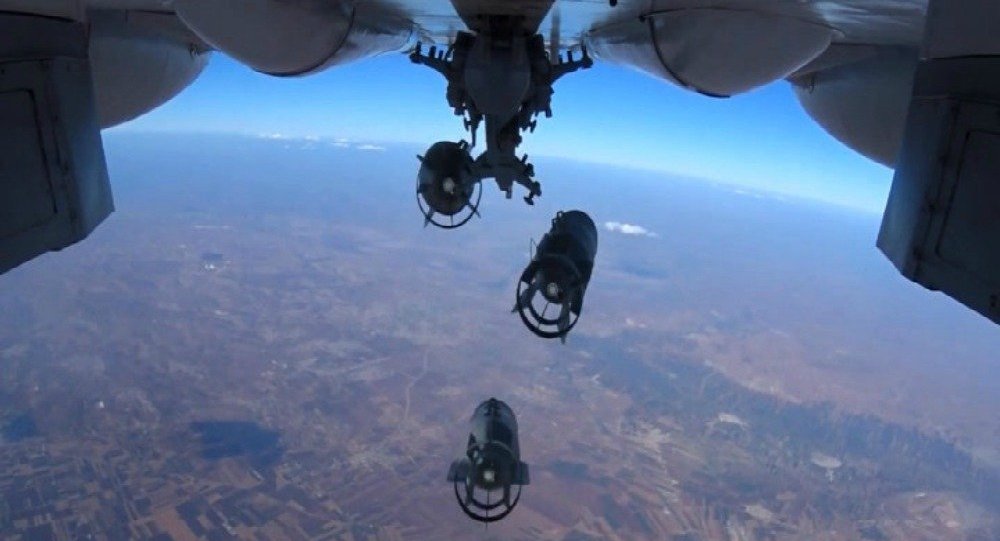 Aviação russa realiza ataques localizados contra instalações dos terroristas na Síria