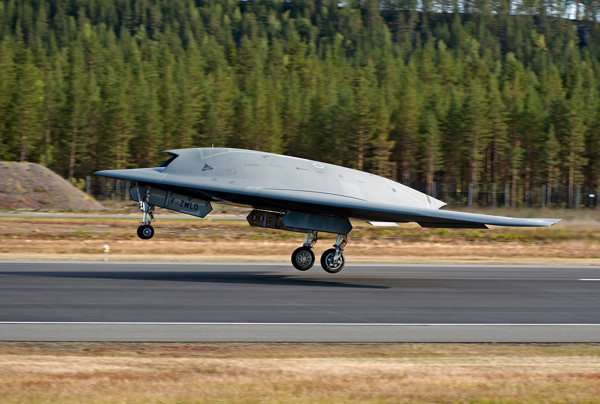 UCAV Neuron decolando de Vidsel na Suécia - Stefan Kalm - KALM