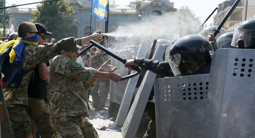 Confrontos entre radicais e polícia em Kiev em 31 de agosto