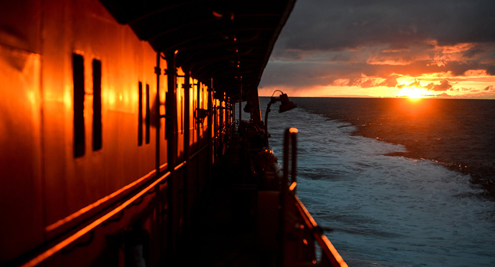 Navio russo 50 Let Pobedy no oceano Ártico