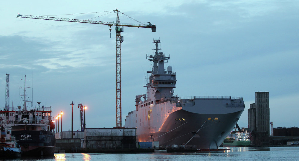 Porta-helicópteros Vladivostok, da classe Mistral