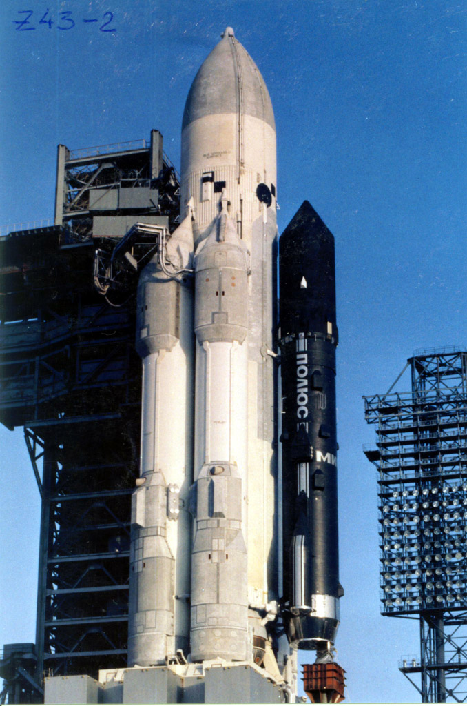 50_Sur_le_pas_de_tir_On_the_launch_pad_polyus2