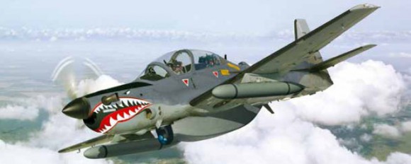 A-29 Super Tucano com Recce Pod SAR - abertura sintética - da banda P para varredura e detecção - recorte ilustração Embraer