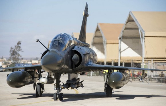 Mirage 2000D com bombas guiadas empregado na Operação Chammal contra o EI - foto 2 Min Def França