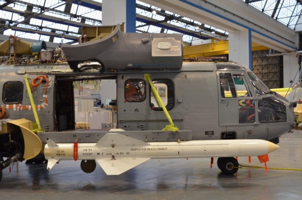 UH-15A-_AM39_Integracao-600x397