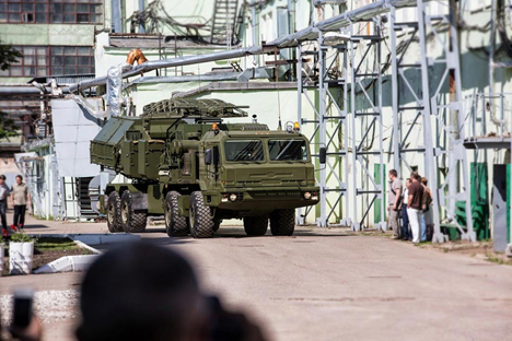 Governo apresenta novo sistema de guerra eletrônico 