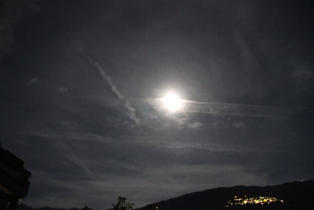 Chemtrail pulverização Noite