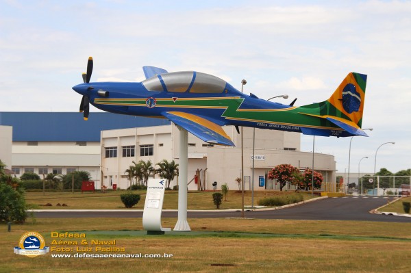 Embraer-Gavião-Peixoto