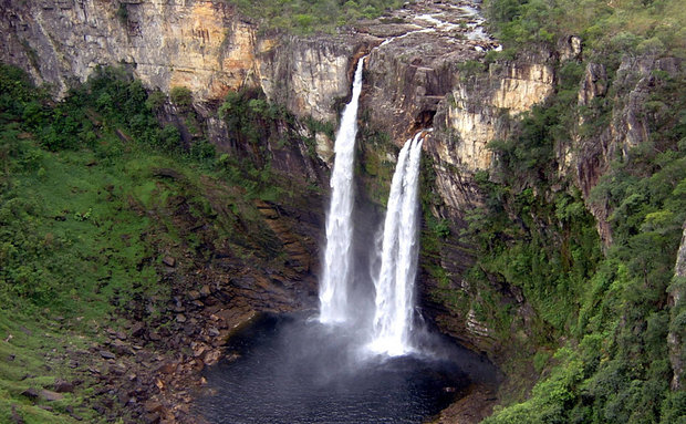 Conheça as 10 cachoeiras mais bonitas do Brasil! Salto do Rio Preto