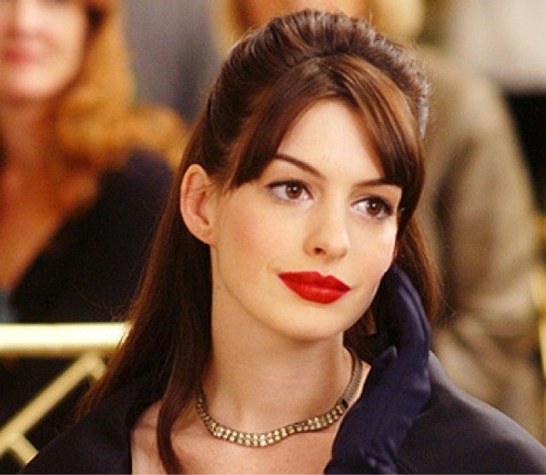 Batom vermelho Anne Hathaway